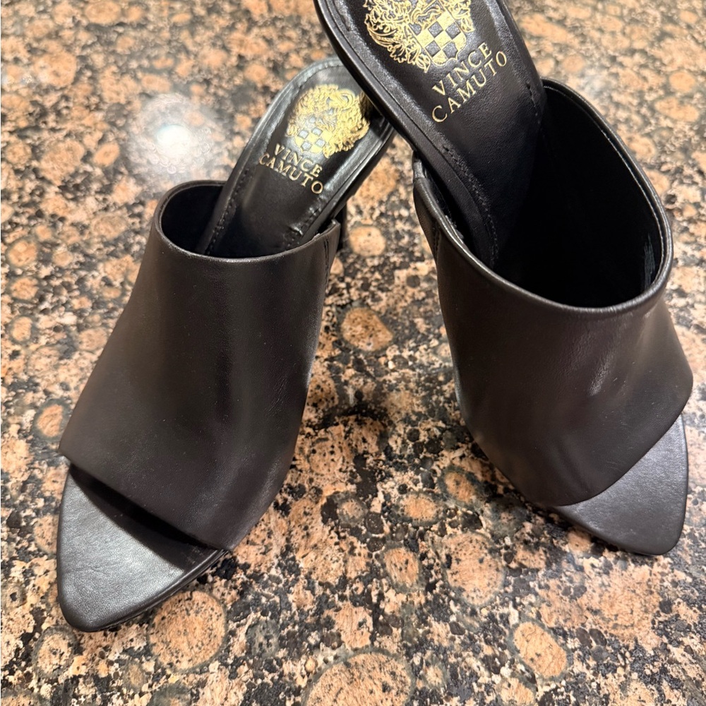 Vince Camuto Black Leather Open-Toe Slide Mules